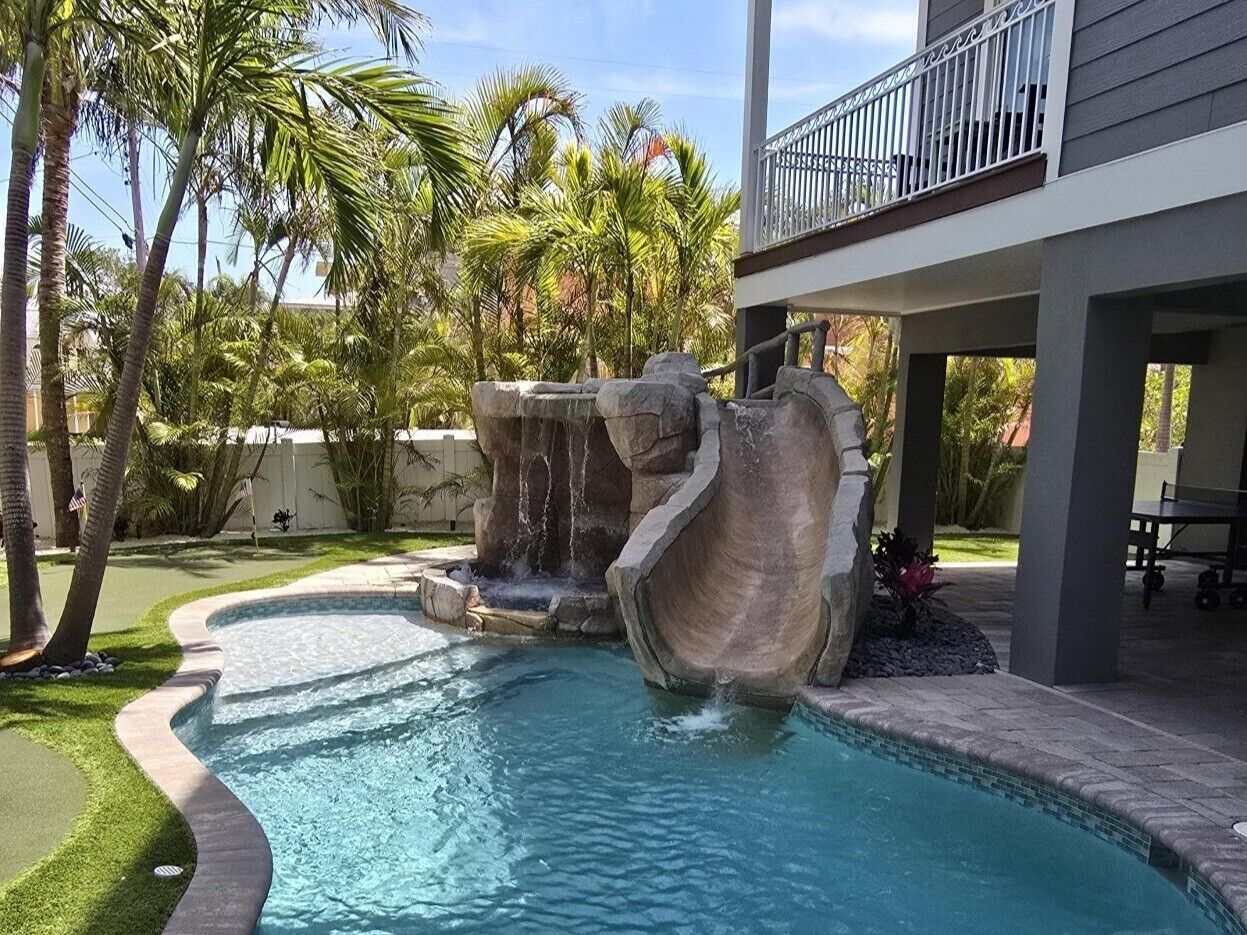 Et oppvarmet basseng