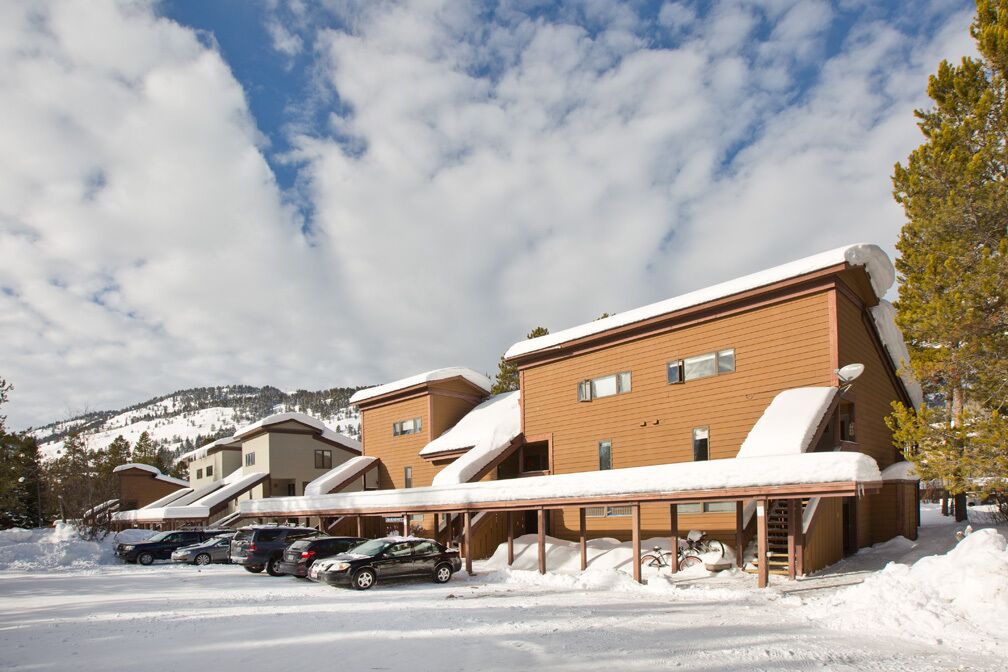 Fresh interior, excellent location in Aspens