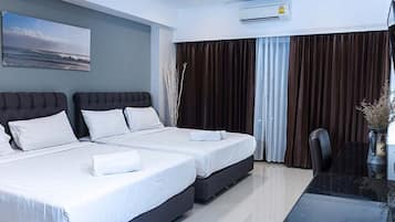 Egyptian cotton sheets, premium bedding, minibar, in-room safe