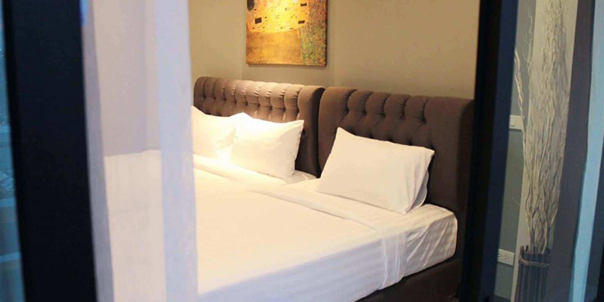 Sengetøy i egyptisk bomull, senget øy av topp kvalitet og minibar