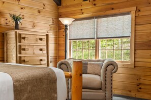 6 bedrooms, iron/ironing board, travel cot, free WiFi