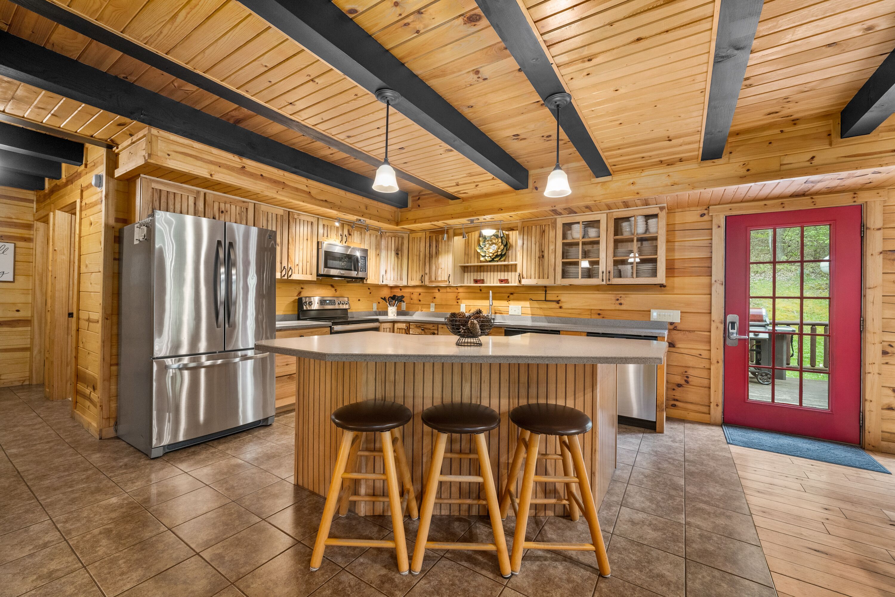 Frigorífic, microones, forn i placa de cuina 