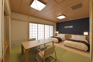 書桌、免費無線上網、床單