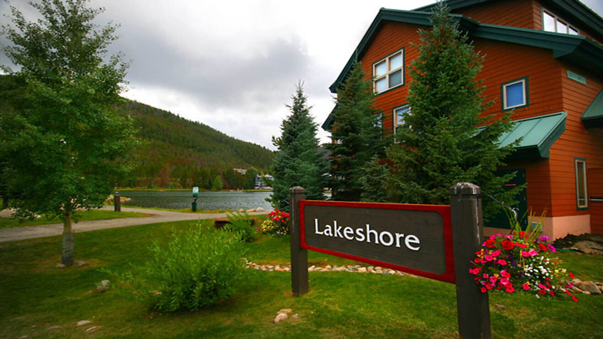Condo on Keystone Lake/.5 miles to the slopes/easy access to Conference Center