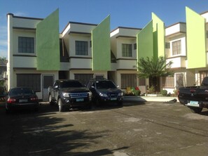 Ubetjent parkering (inkludert)