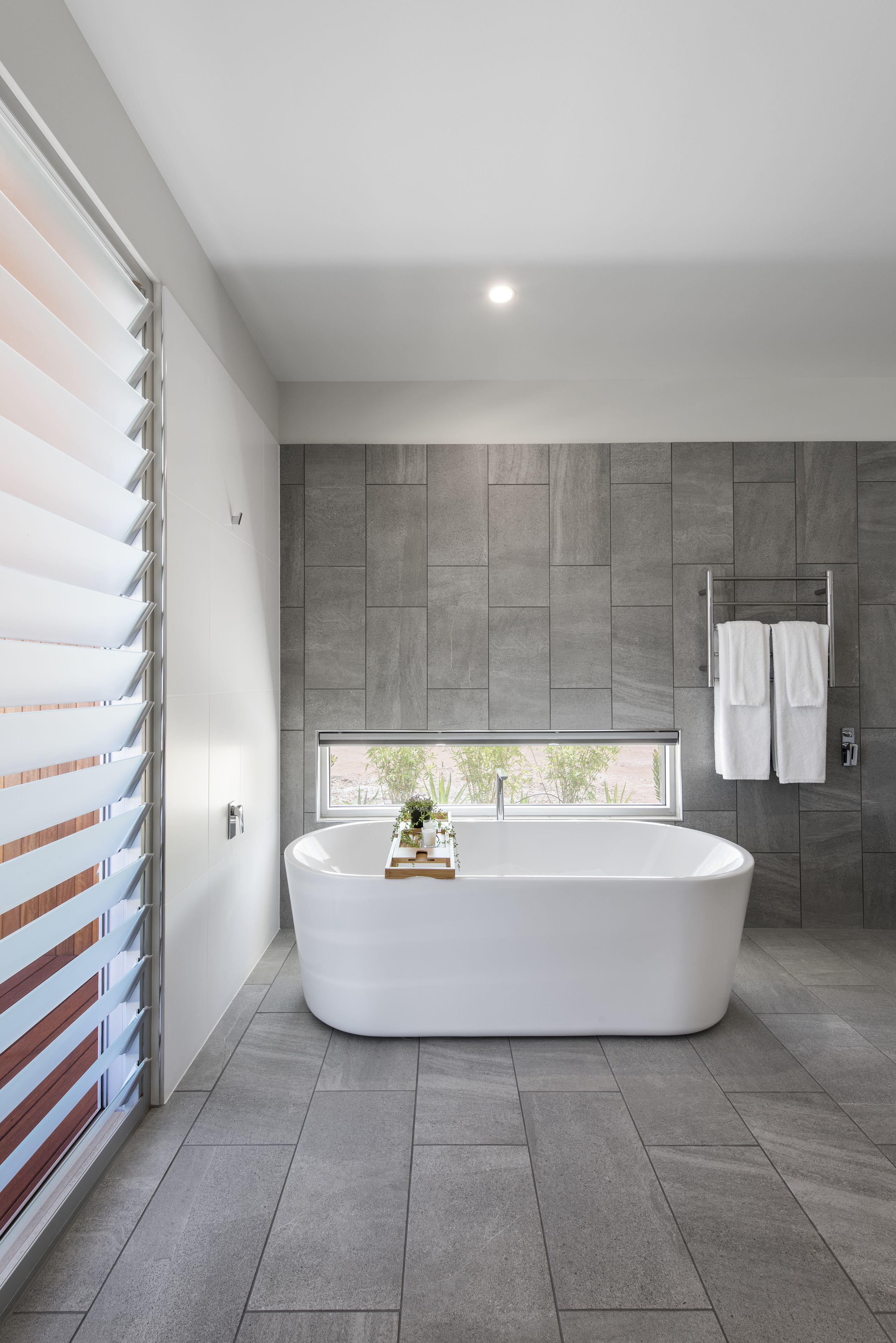 luxury house, 6 bedrooms, golf view | bathroom | free toiletries, hair dryer, towels