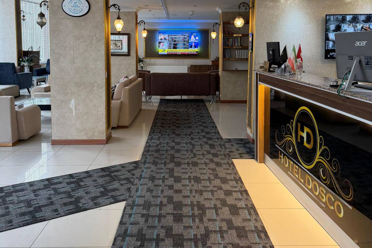 Habitació amb dos llits individuals estàndard | 1 dormitori, caixa forta a l'habitació i escriptori