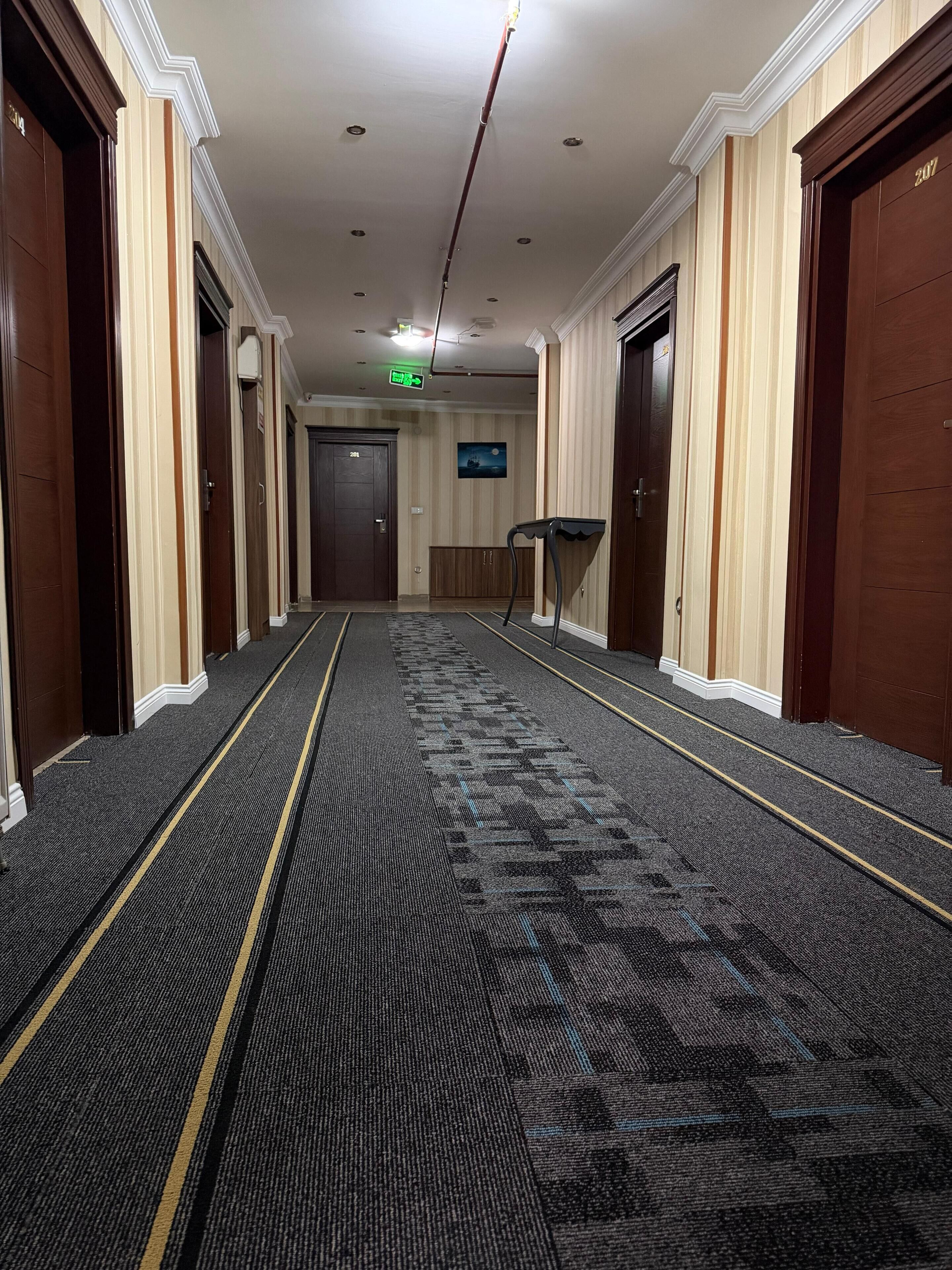 家庭客房 | 房內夾萬、書桌、隔音、熨斗/熨衫板