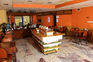 Tägliches inbegriffenes Frühstücksbuffet