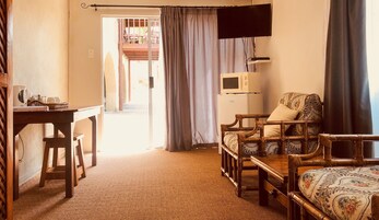 Standard Double or Twin Room, 1 Bedroom, Refrigerator & Microwave | Individually decorated, individually furnished, laptop workspace