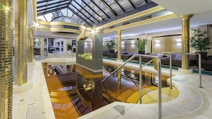 2 indoor pools, seasonal outdoor pool, pool umbrellas, sun loungers - Hotel Aurum (Hajduszoboszlo)