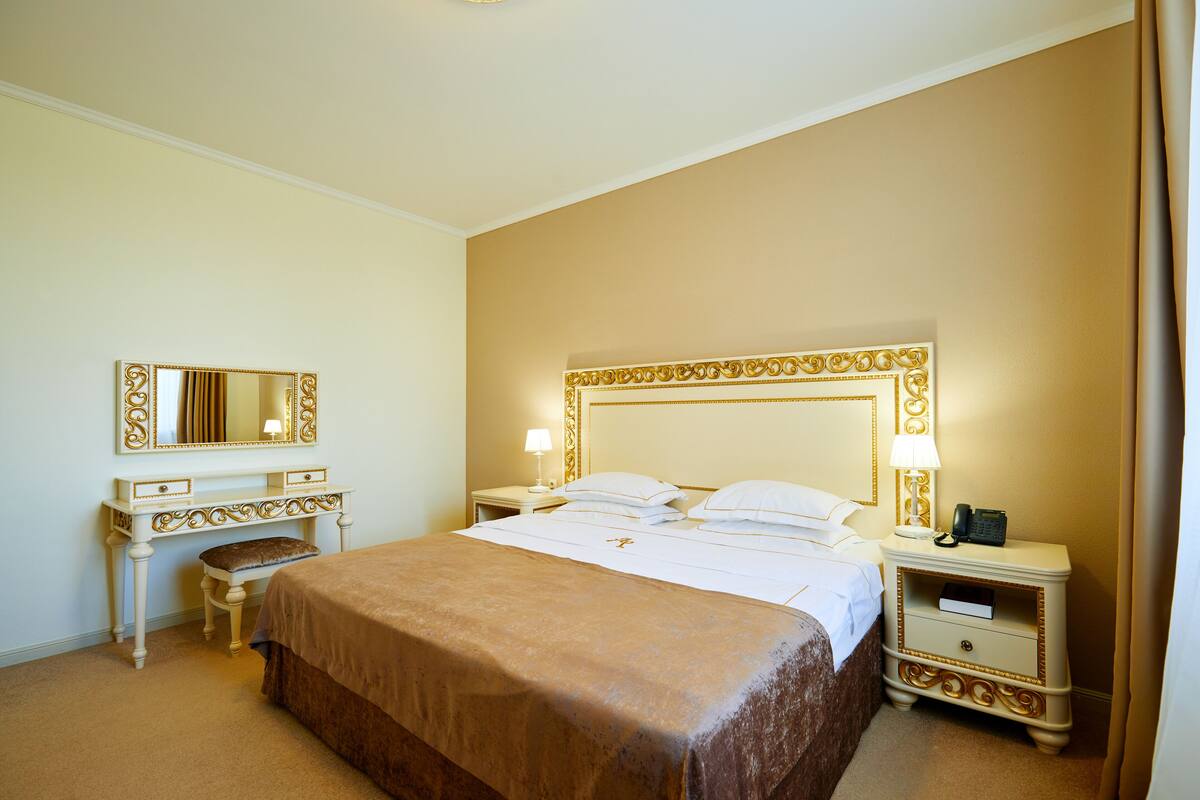 Apartment, 2 Bedrooms, Terrace | Premium bedding, minibar, in-room safe, desk