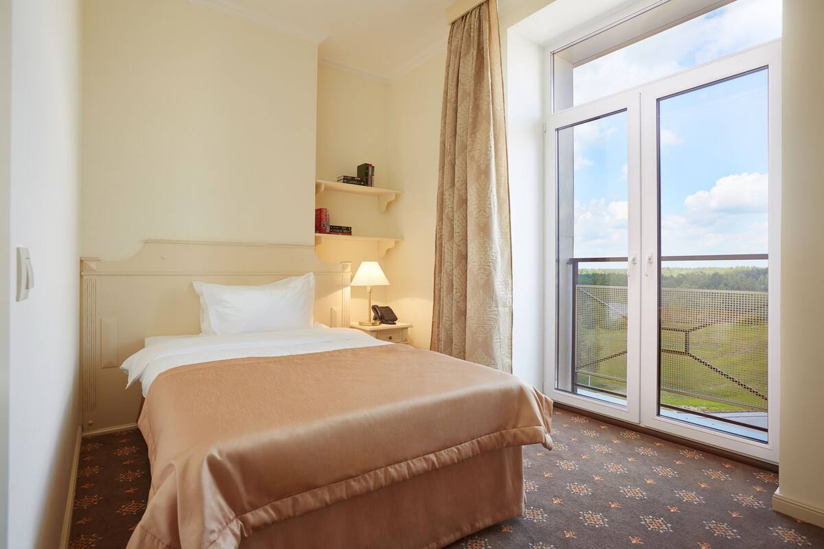 Superior Single Room | Premium bedding, minibar, in-room safe, desk