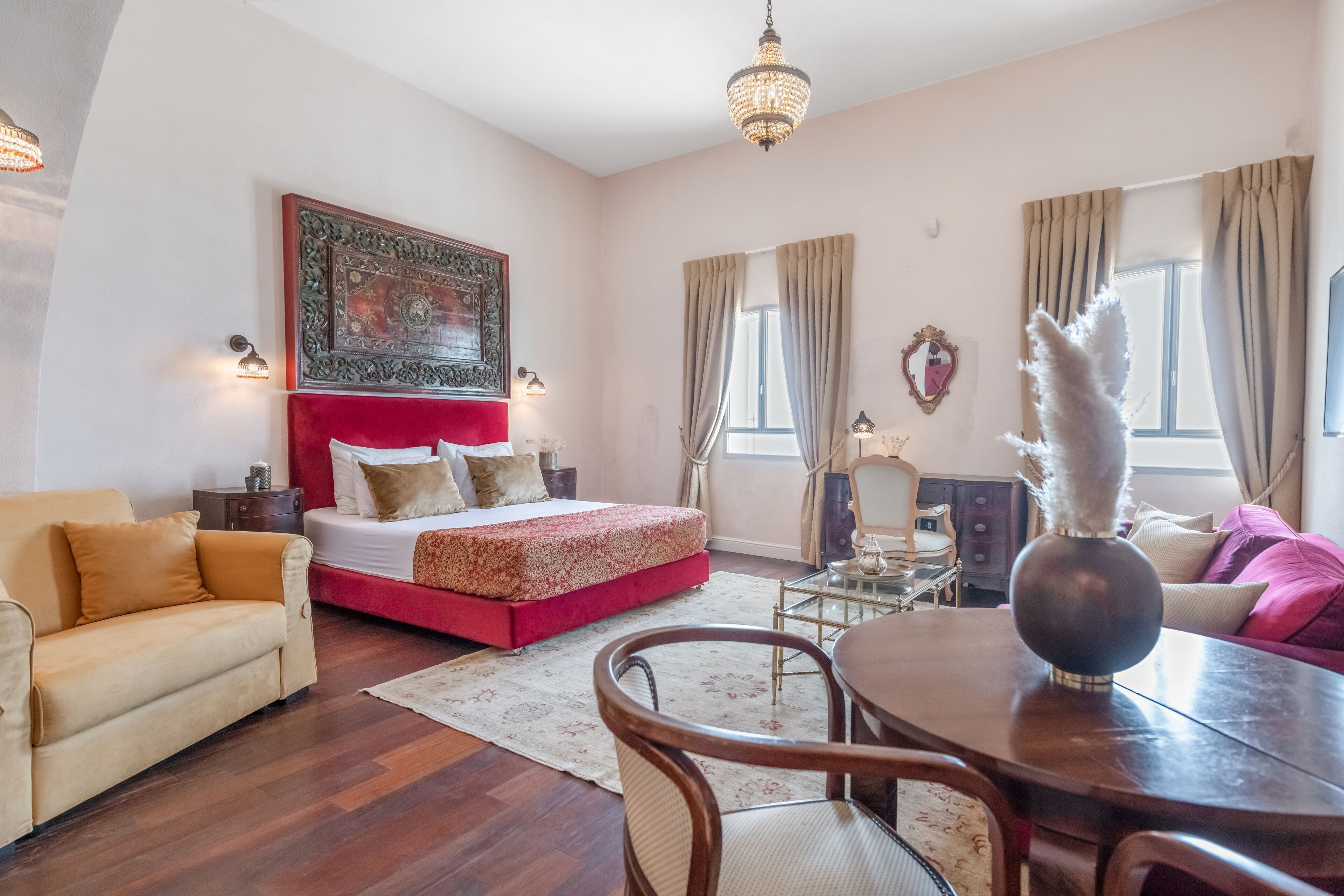 Premium bedding, pillow-top beds, minibar, in-room safe