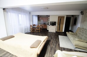 Apartment, 1 Bedroom | Living room | 32-inch flat-screen TV with cable channels, TV - Apartments on Moskovsky Prospekt 8 (Vitebsk)