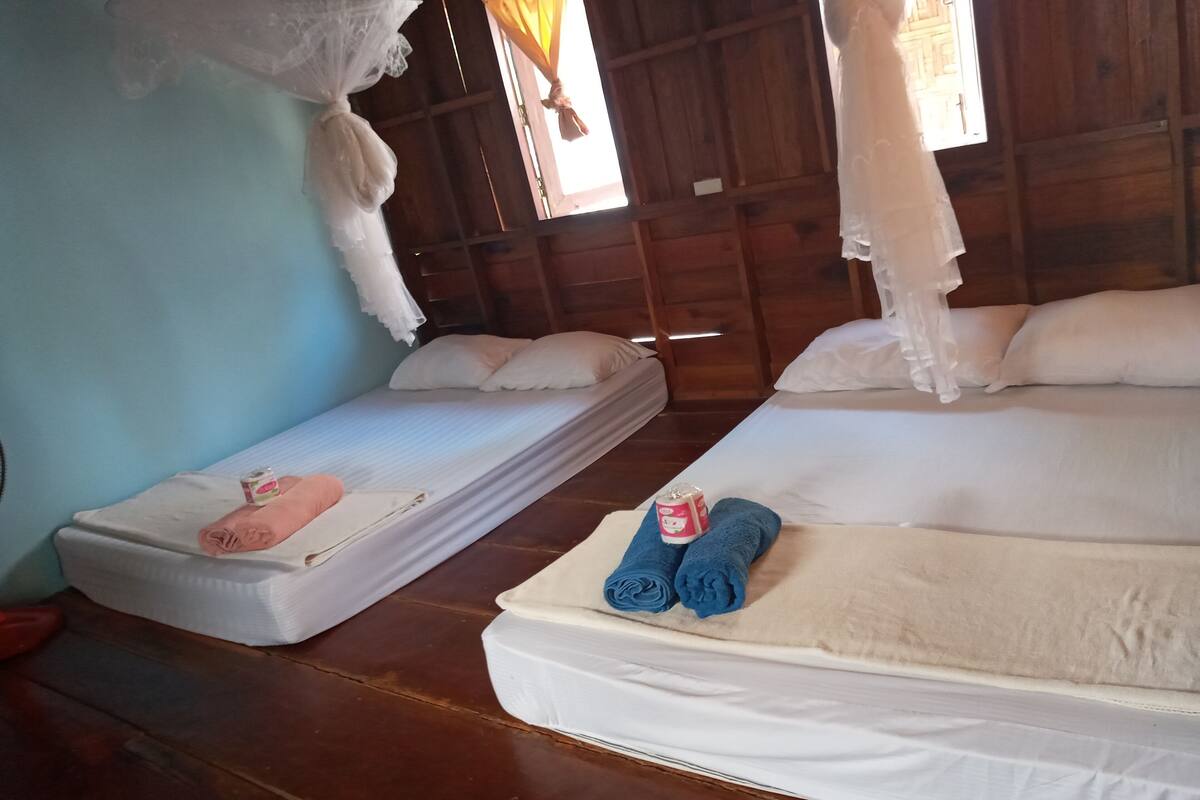 In-room safe, free WiFi