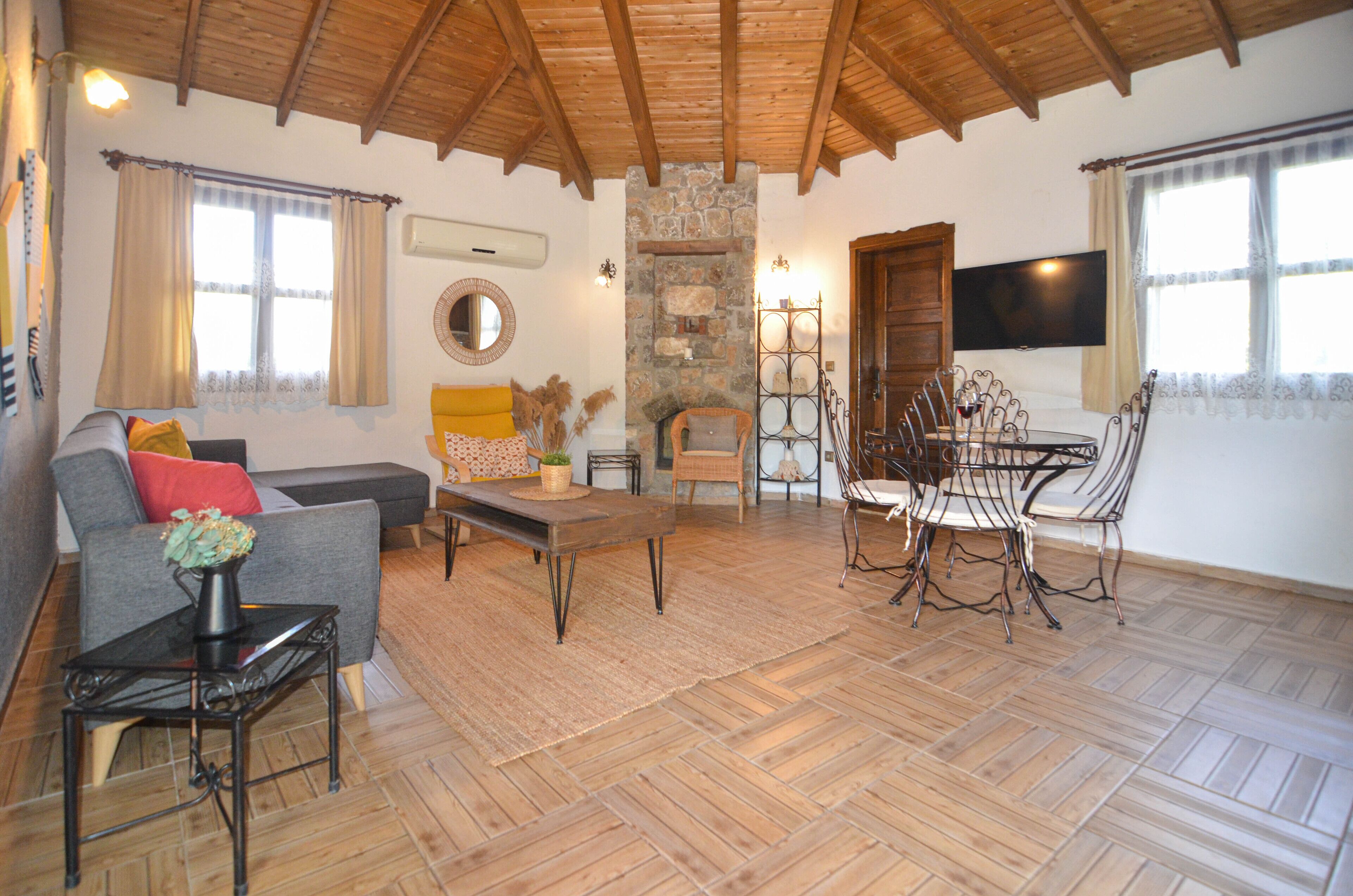 2 Schlafzimmer, Schreibtisch, laptopgeeigneter Arbeitsplatz