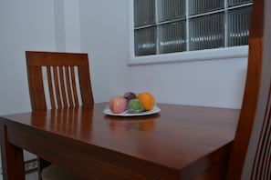 Deluxe Apartment, 1 Bedroom | In-room dining