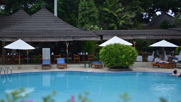 Outdoor pool - Jayakarta Residence (Legian)