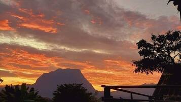 Bamboo Hut | Terrace/patio