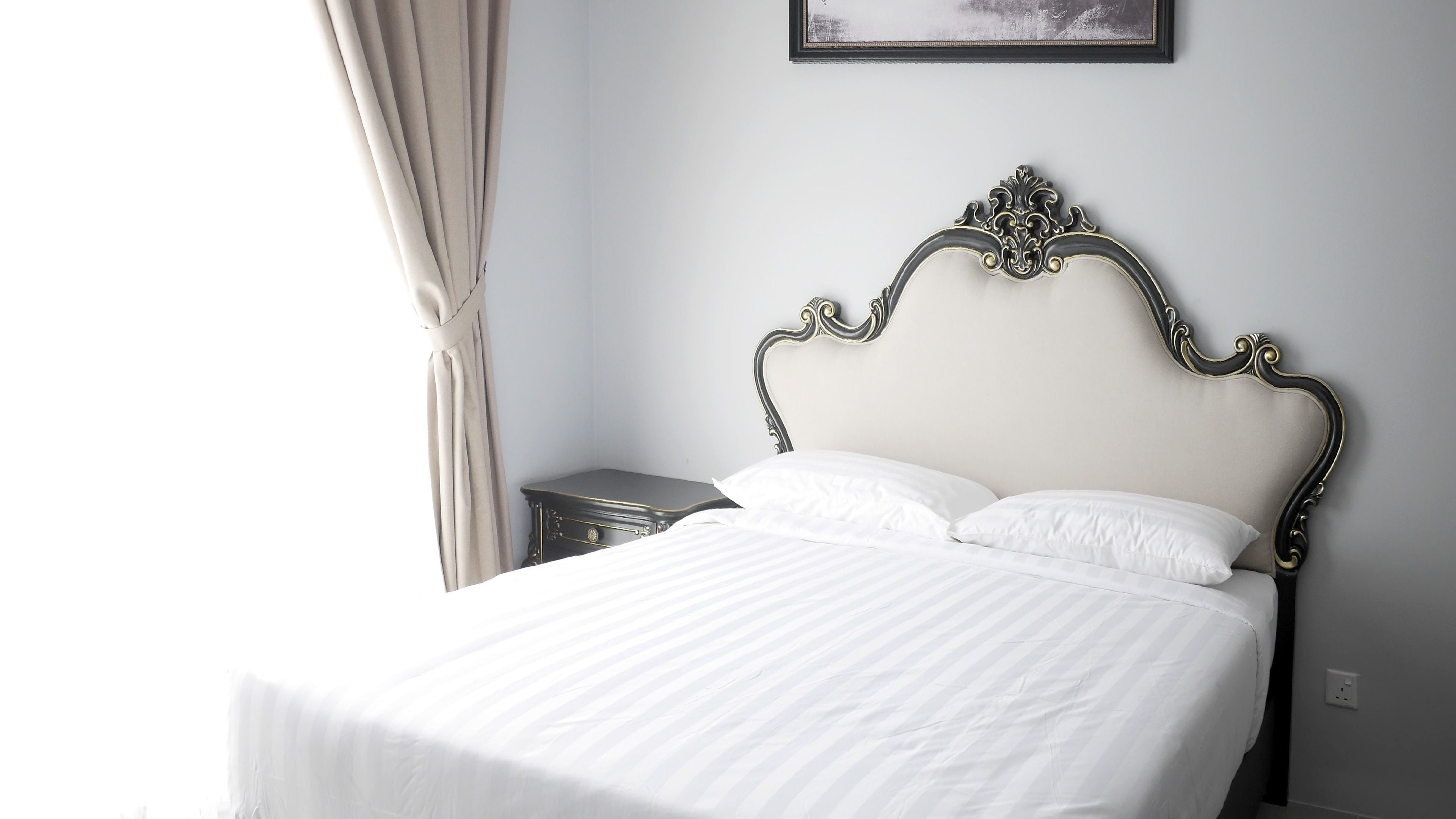 Iron/ironing board, free WiFi, bed sheets