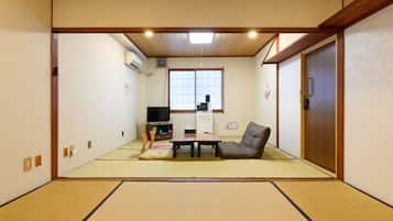 传统四人房, 无烟房 (Japanese, Shared Washroom) | 免费 WiFi、床单