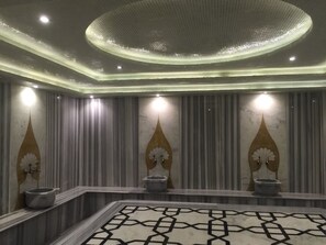 Baño turco o hammam, masajes suecos y masajes tailandeses 