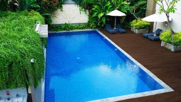 Outdoor pool, pool umbrellas