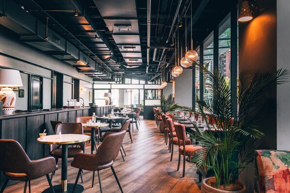 Breakfast area - Vibe Hotel North Sydney (North Sydney)