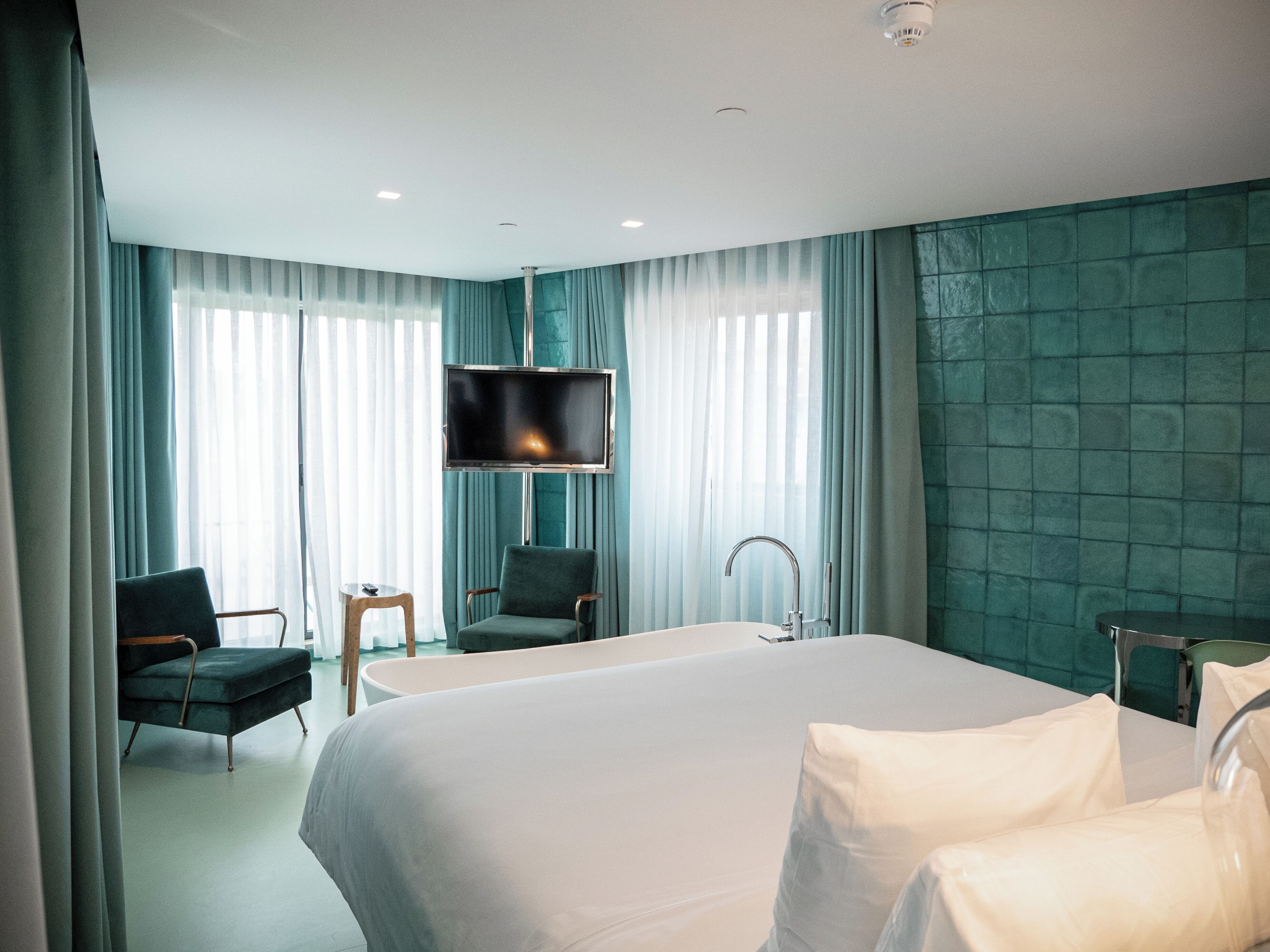premium double room | 1 bedroom, hypo-allergenic bedding, minibar, in-room safe