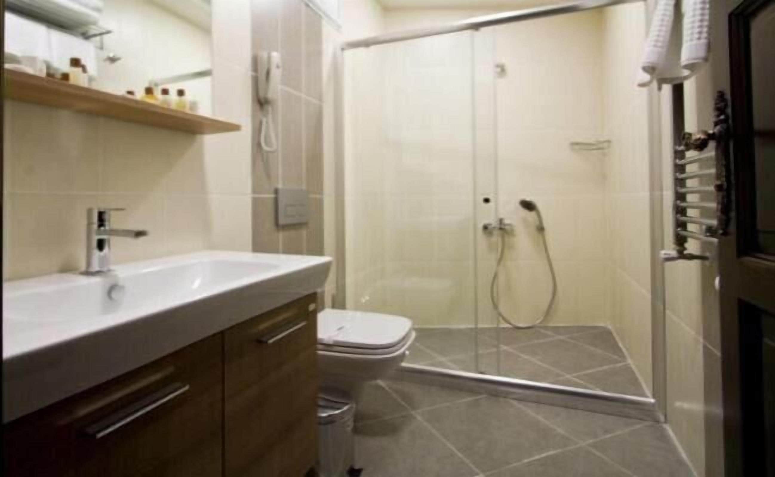 shower, free toiletries, hair dryer, bathrobes