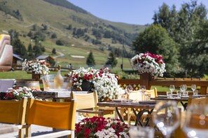 Se sirven desayunos, cenas y cocina francesa 