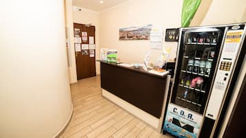 Quầy tiếp tân