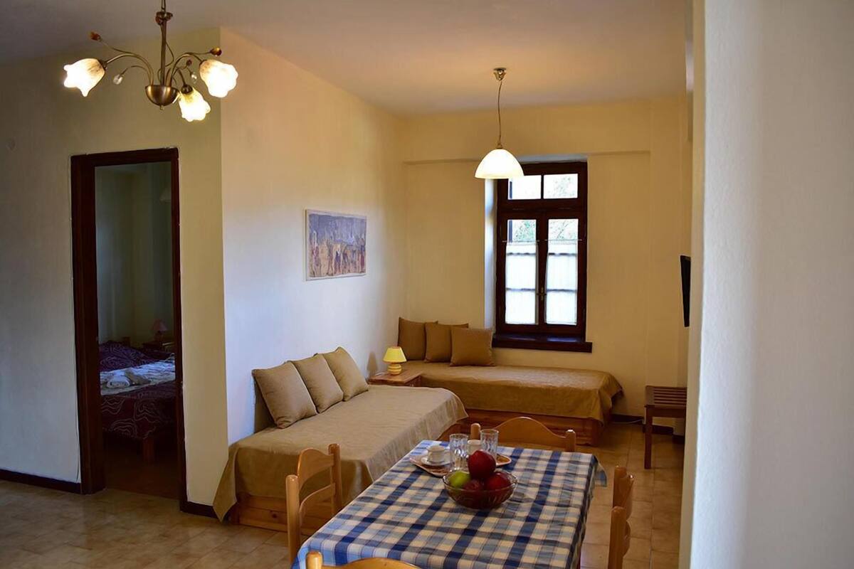 Superior Apartment, Sea View | Living area