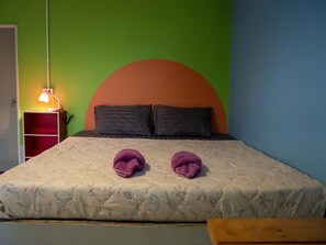 Desk, free WiFi, bed sheets - Cat Bungalow (Ko Lanta)