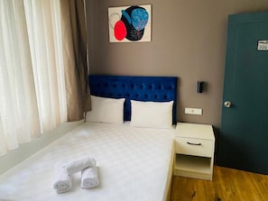 Desk, soundproofing, free WiFi - Turunç Hotel Antalya (Antalya)