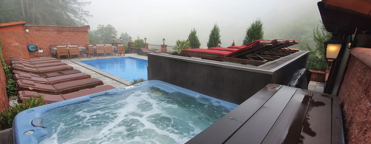 outdoor banquet area