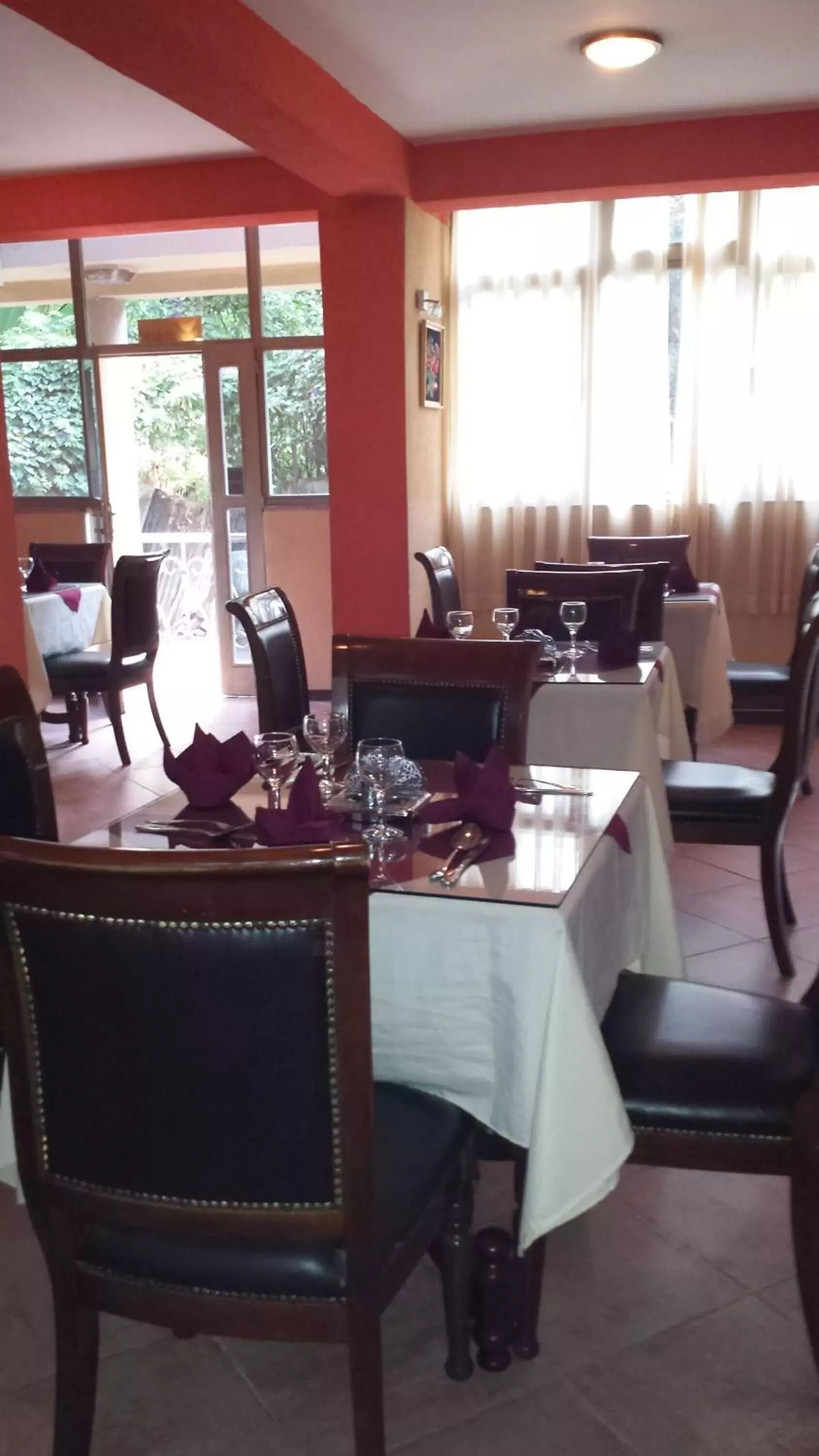 Breakfast, lunch, dinner served; local and international cuisine 