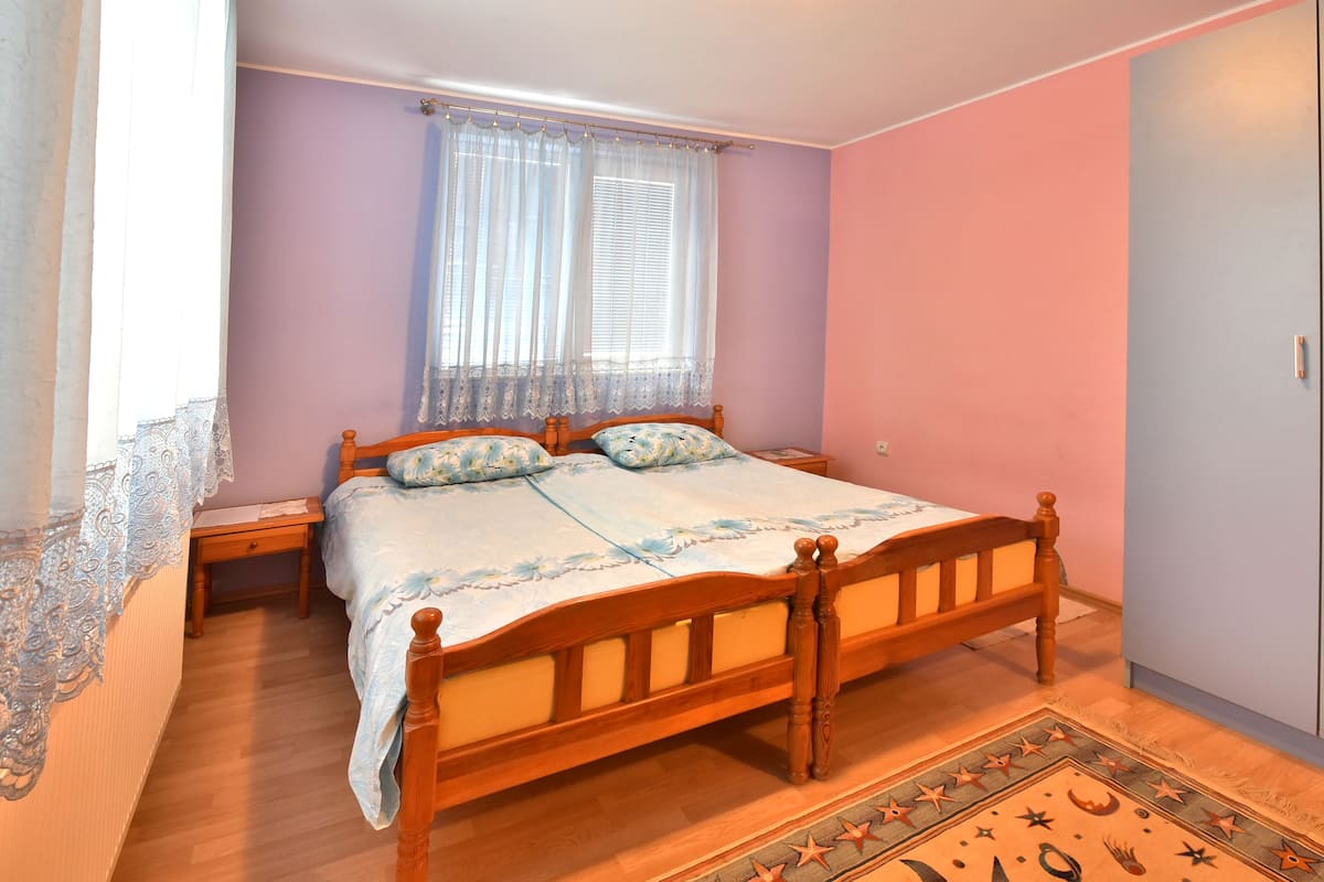 Basic Twin Room, Private Bathroom (1) | Free WiFi, bed sheets