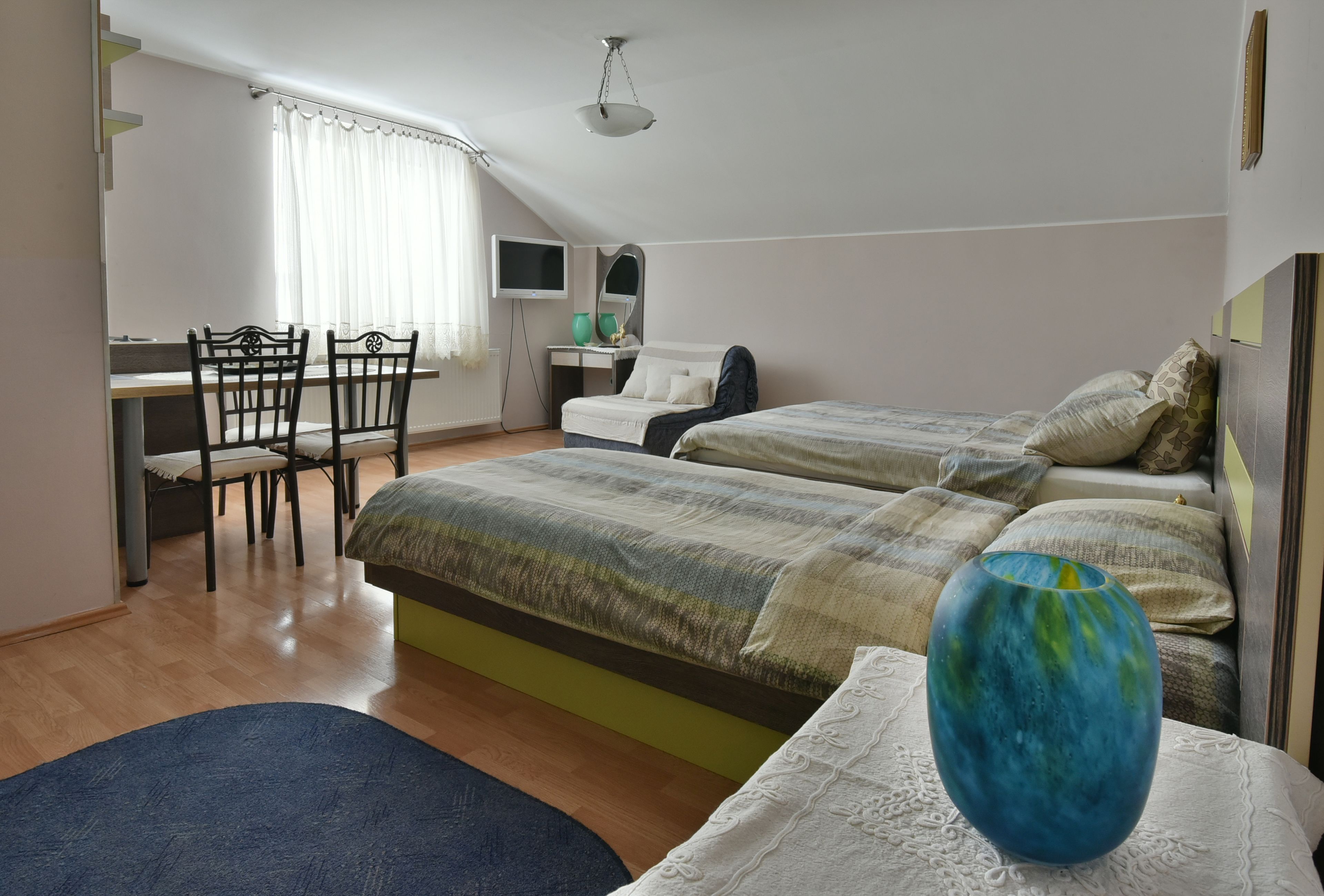 Studio cơ bản, nhiều giường, phòng tắm riêng (6) | Truy cập Internet không dây miễn phí, bộ trải giường 