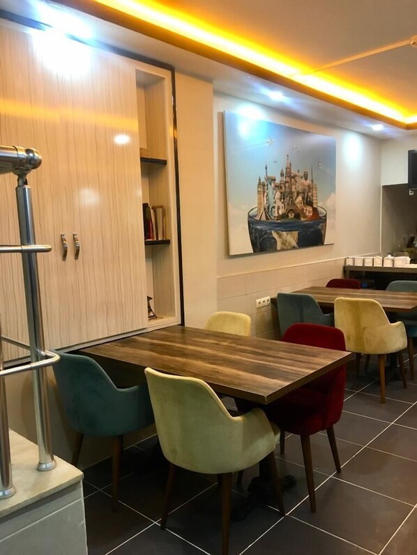 Petit déjeuner buffet compris tous les jours