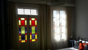 Habitación estándar doble, balcón, vistas al mar | Escritorio y wifi gratis