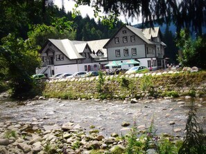 Free self parking - Hotel Hradec (Spindleruv Mlyn)