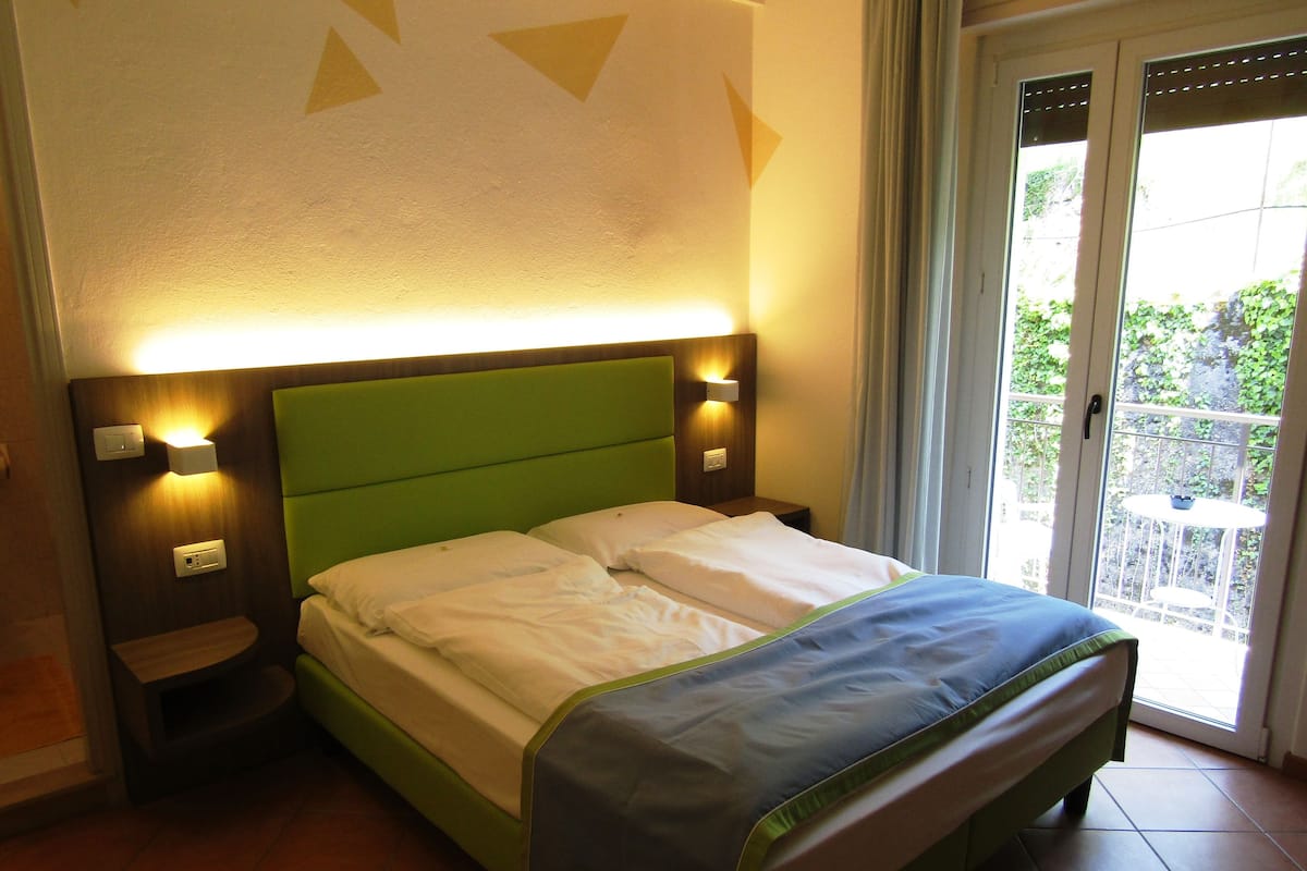 In-room safe, desk, cribs (surcharge), WiFi (free)