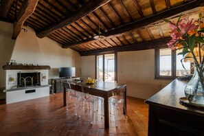 Apartment, 2 Bedrooms | Living room | Flat-screen TV