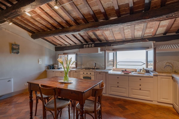 Apartment, 2 Bedrooms | In-room dining