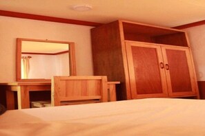 家庭公寓, 花園景觀 | 客房內保險箱、書桌、隔音、免費無線上網