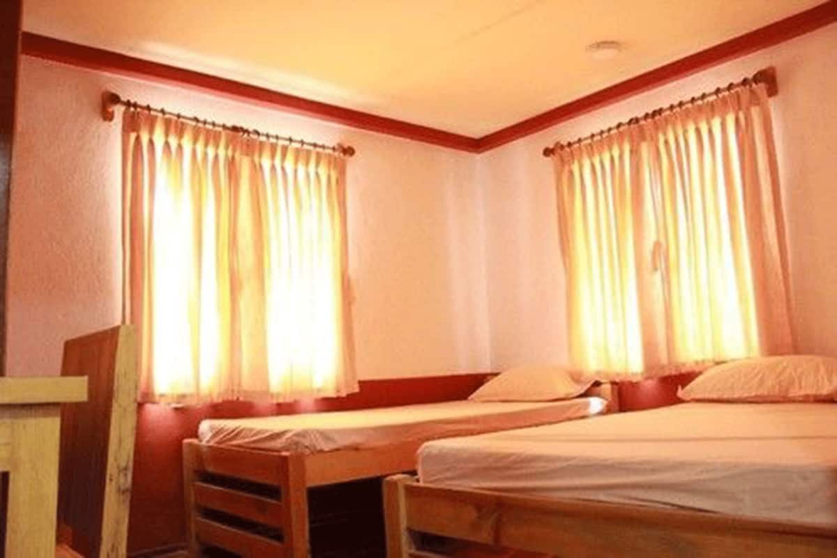 Family Apartment, Garden View | In-room safe, desk, soundproofing, WiFi (free)
