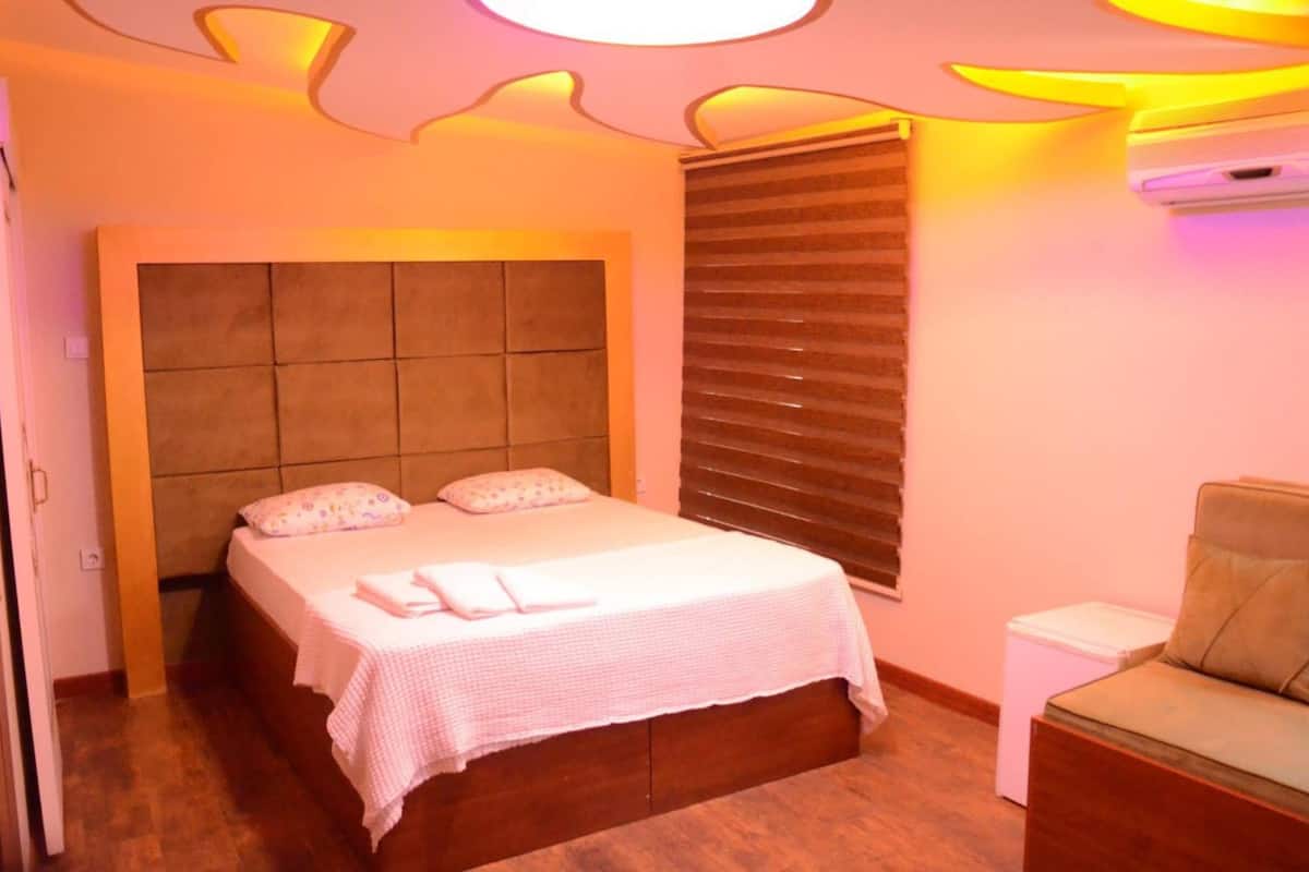 Standard Double Room | Minibar, WiFi (free)