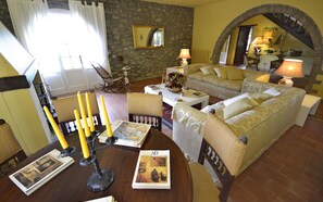 Apartment, 3 Schlafzimmer | Wohnbereich